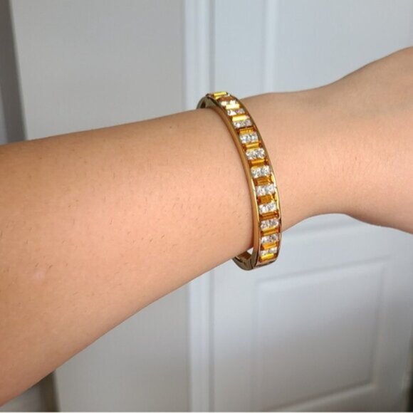 Vintage 80s BUTLER Gold Tone Hinged Orange Amber White Crystal Bangle Bracelet - Picture 13 of 13